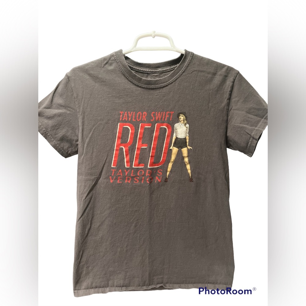 Taylor Swift Red Taylor’s Version Tee Small - image 1